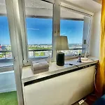Sun Clima/ac Metro X2 Fast Wifi 500 Mbs 70'tv Netflix Appletv Hbo 아파트