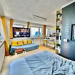 Apartment Sun Clima/ac Metro X2 Fast Wifi 500 Mbs 70'tv Netflix Appletv Hbo *