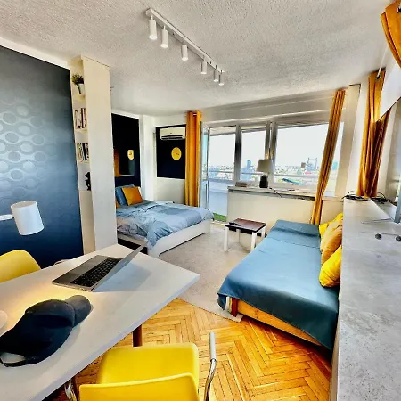 Apartment Sun Clima/ac Metro X2 Fast Wifi 500 Mbs 70'tv Netflix Appletv Hbo *