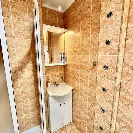 Sun Clima/ac Metro X2 Fast Wifi 500 Mbs 70'tv Netflix Appletv Hbo Lägenhet